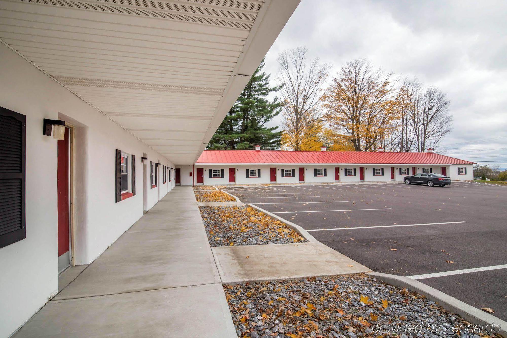 Econo Lodge Saint Albans Extérieur photo