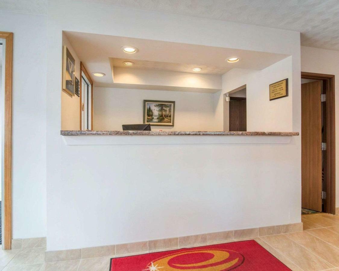 Econo Lodge Saint Albans Extérieur photo