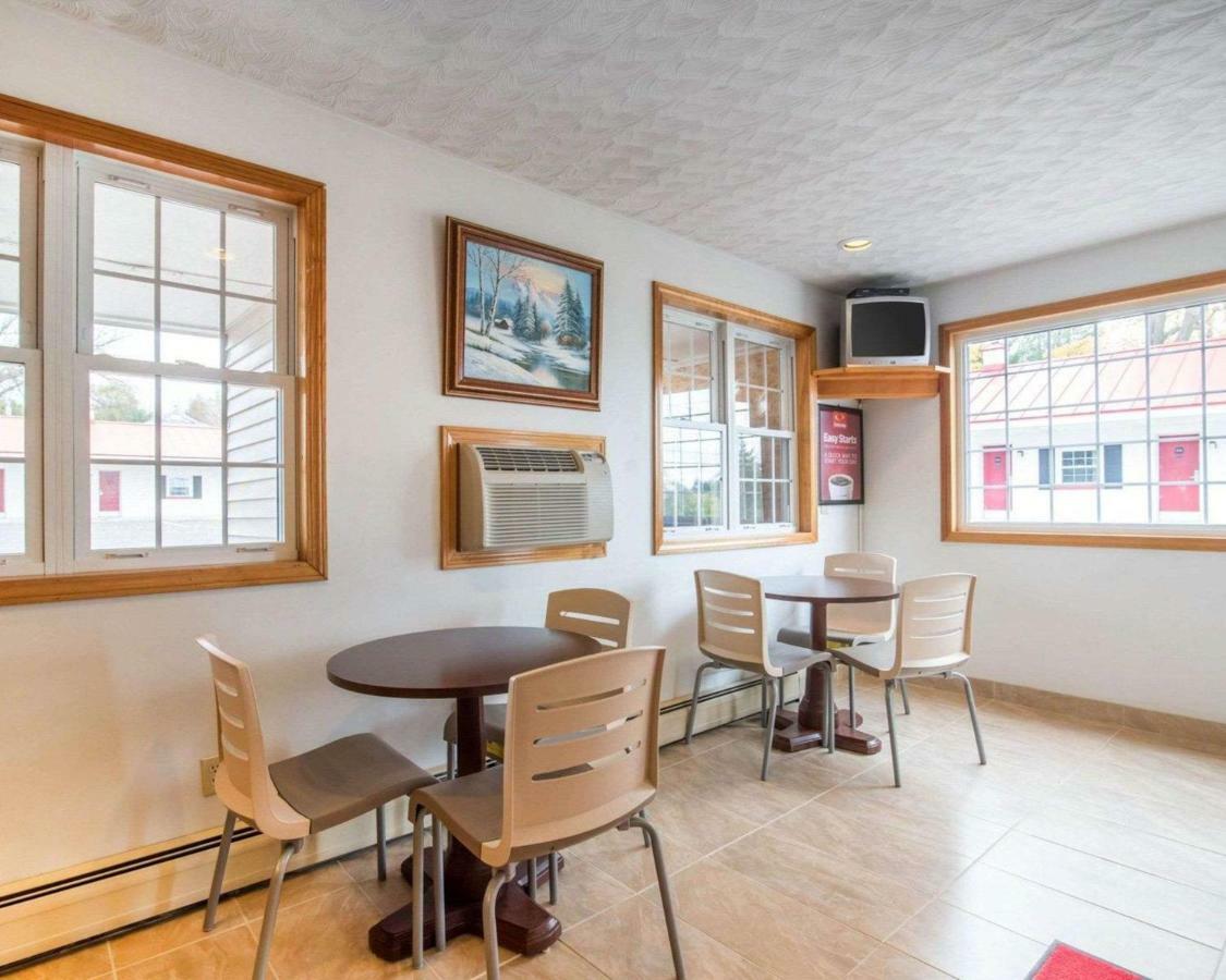 Econo Lodge Saint Albans Extérieur photo